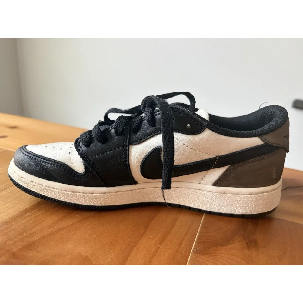 Jordan Air Jordan 1 Retro Low OG Mocha Youth Size 5 Boys Girls Black Brown EUC